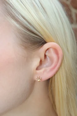 Cannabis Studs
