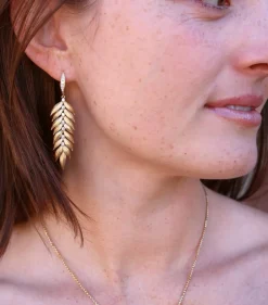 Diamond Folha Drop Earrings