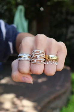Floating Diamond Cigar Band