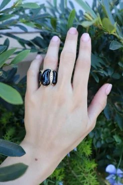 Fluid Diamonds and Onyx Chain Ring