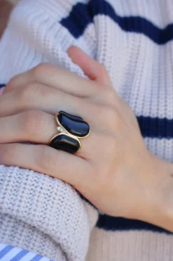 Fluid Diamonds and Onyx Chain Ring